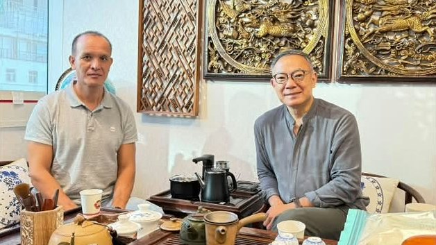 鄧龍威獲釋|返港後與謝偉俊首重逢 謝︰難得再聚大家卻不再年輕
