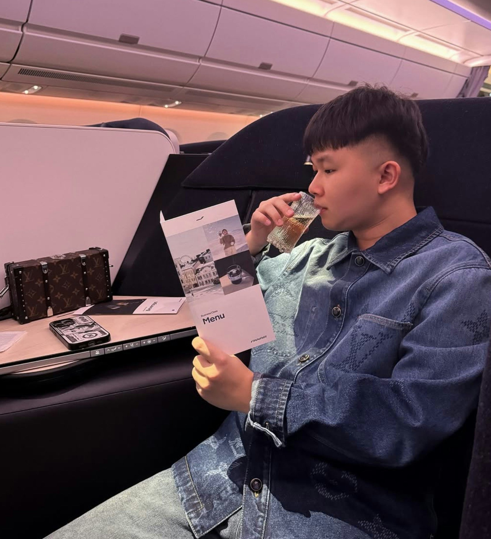 https://cdn.hk01.com/di/media/images/dw/20261031/1193206823864373248076893.jpeg/t2jZblLSB48ebZ6yC-pB8233VTvwhHydfnIRBH5yEQQ?v=w960