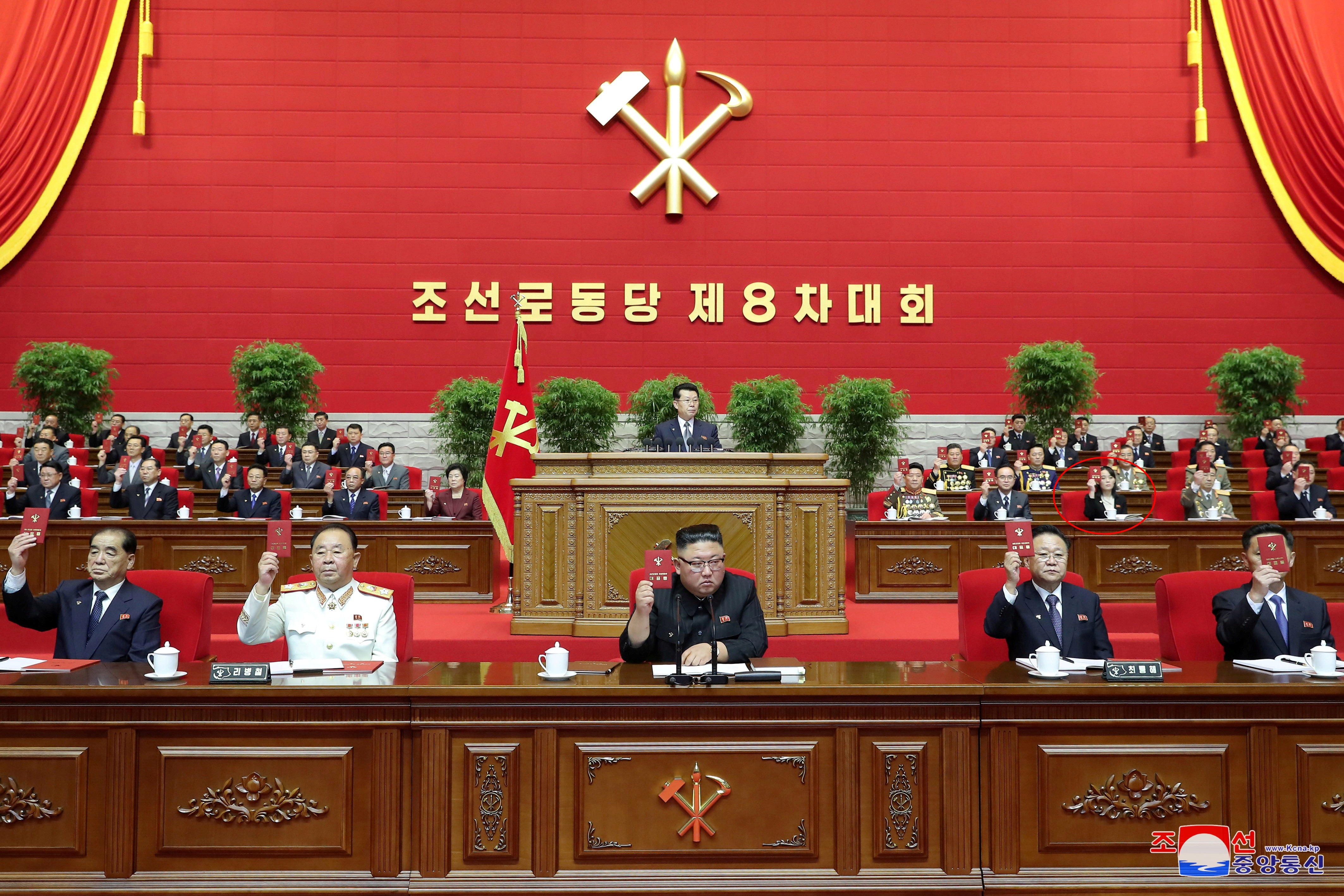 圖為2021年1月6日，朝鮮領導人金正恩出席勞動黨第八次代表大會第一天的會議。（Reuters）