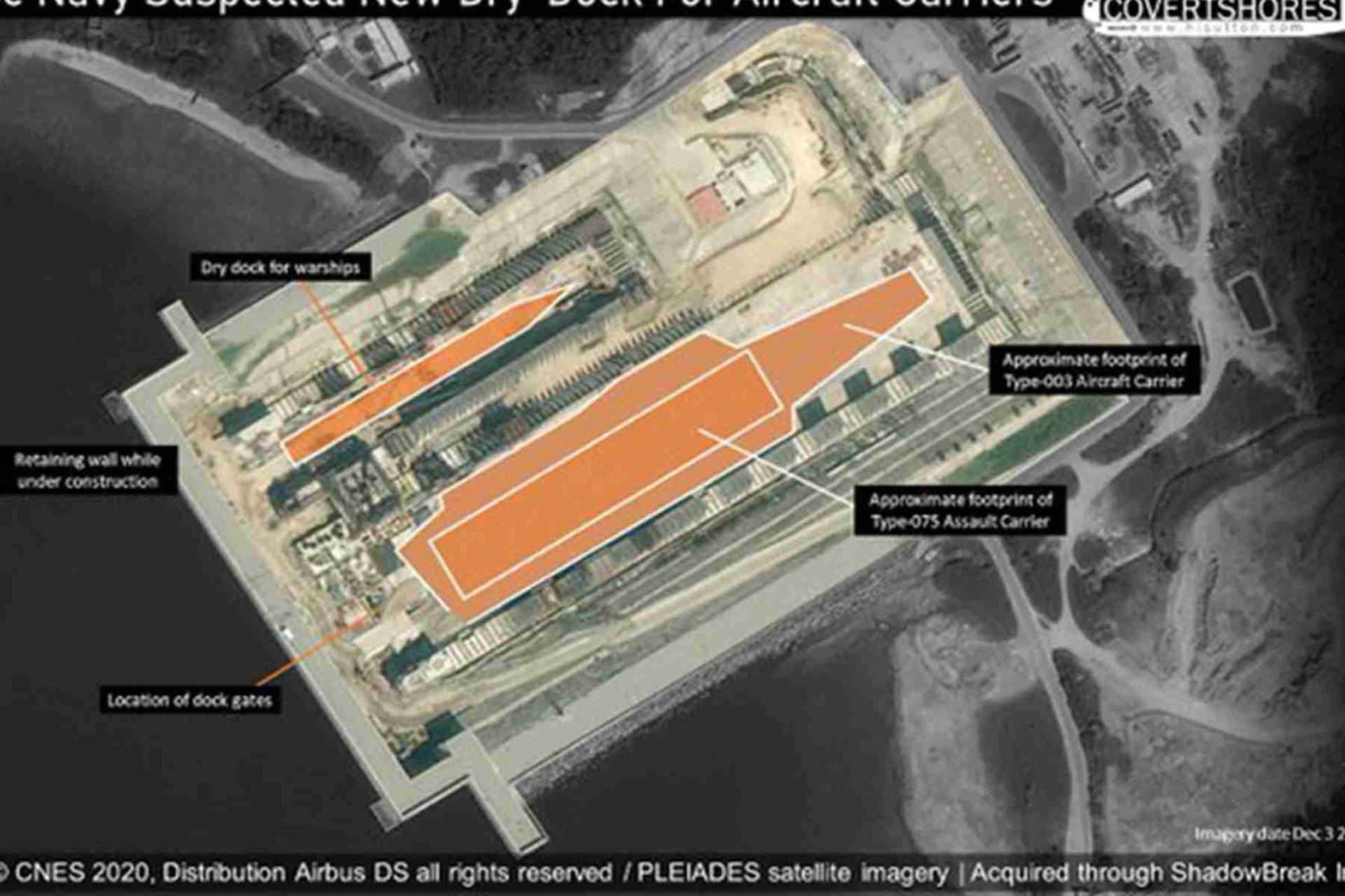 海南三亞海軍基地的兩座大型旱塢已接近完成,大小足以容納航空母艦。(Twitter) 海南三亞海軍基地的兩座大型旱塢已接近完成,大小足以容納航空母艦。(Twitter)
