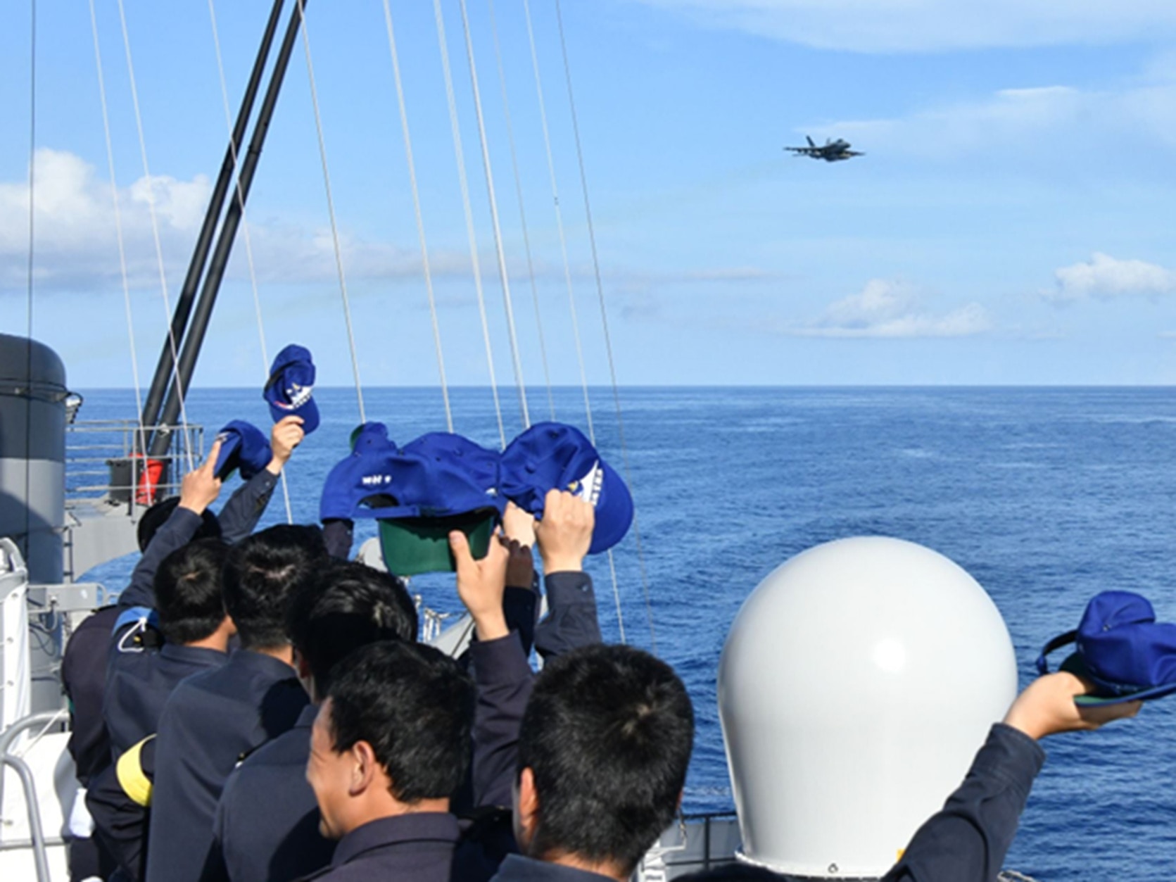 解放軍西沙演習之際美日戰艦南海聯合演練 香港01 即時中國