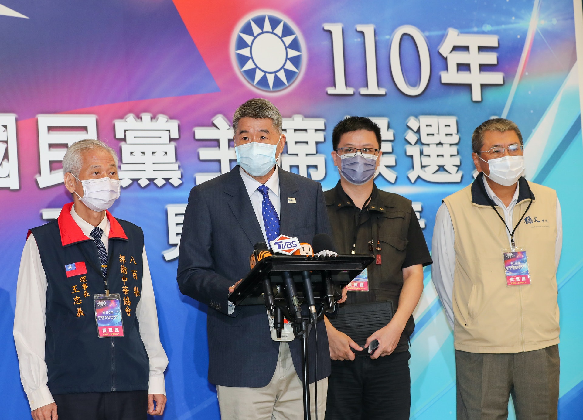 張亞中參選國民黨黨主席。(中央社) 張亞中參選國民黨黨主席。(中央社)